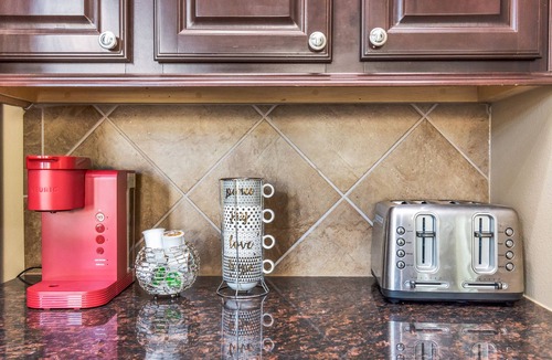 Cypress House | MINUTES FROM THE PREMIUM OUTLETS* LARGE 5 BEDROOMS