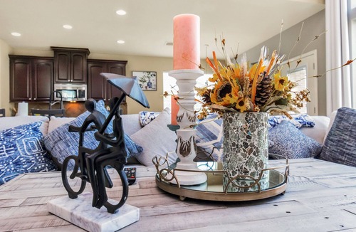 Cypress House | MINUTES FROM THE PREMIUM OUTLETS* LARGE 5 BEDROOMS