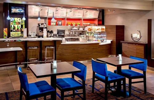 Danvers House | Minutes to Popes Landing! 3 Family-friendly Units w/Starbucks & Free Parking!