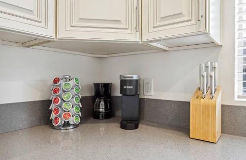 East Hollywood Apartment | Modern 1BR Apt in Hollywood