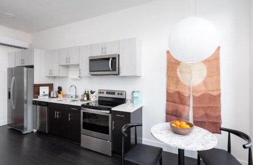 Milwaukee Apartment | Modern 1BR Apt with Skywalk to Fiserv, Rooftop, and Parking