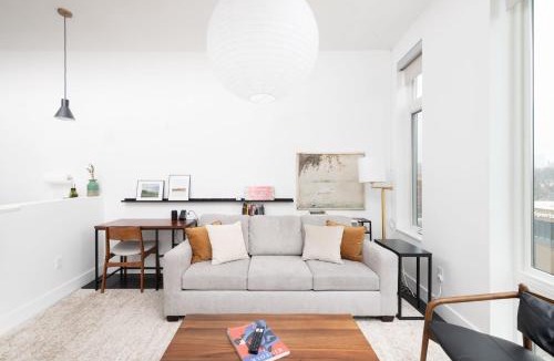 Milwaukee Apartment | Modern 1BR Apt with Skywalk to Fiserv, Rooftop, and Parking