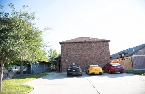 Edinburg Apartment | Modern 2 bed 2-bath Next to University Utrgv