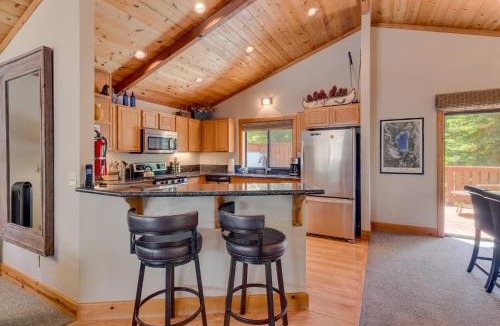 Talmont House | Modern 3BR Tahoe Cabin with Hot Tub