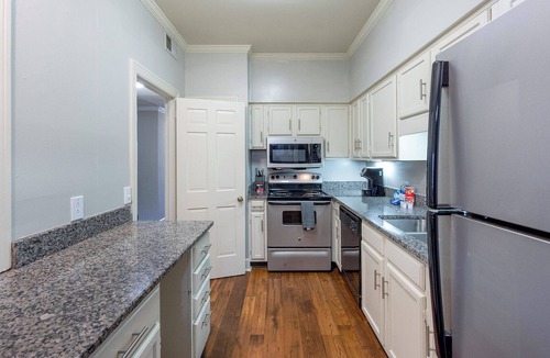 Green Hills Apartment | Modern Apartment in Prime Location (ID9741X91)