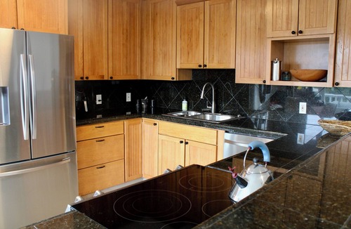 Ward Cabin | Modern Cabin Close to Everything