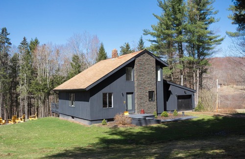 Delancey Cabin | Modern Cabin in the Catskills Pet Friendly!