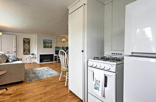 West Hyannisport Cottage | Modern Cape Cod Cottage: Walk to Craigville Beach