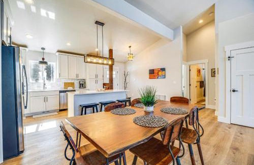 Florissant House | Modern Florissant Mountain Retreat with Deck and Grill