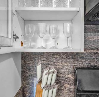 Melrose Apartment | Modern Large 2 level 2-Bedroom 2-Bathroom By West Hollywood