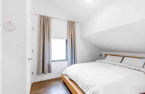 Berkeley Apartment | Modern Studio Steps from Tennyson Street