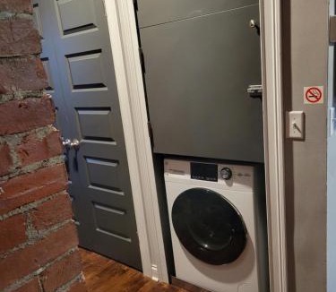 Corryville Apartment | Modern style and comfort near UC