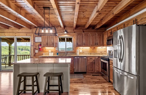 Baxter Cabin | MODERN UPSCALE CABIN WITH UNOBSTRUCTED LAKE & MOUNTAIN VIEWS