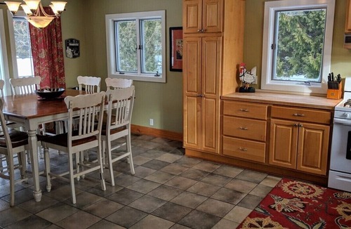 Fish Creek House | Modernized Classic Log Home Close to Shopping and Sunset Walks