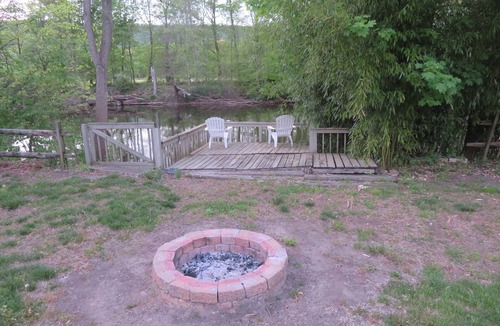 Jonestown House | Monroe Valley Guesthouse near Swatara State Park, Hershey, other attractions!