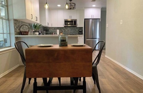 West Arlington House | Monthly home-3 bed-2 bath, remodeled. Quiet. Dogs on case by case basis