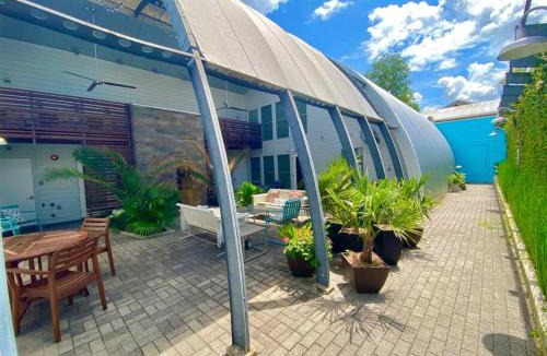 Bywater Apartment | Moon 101 - Full Moon Suite - 2BR 2 5 Bath + Living