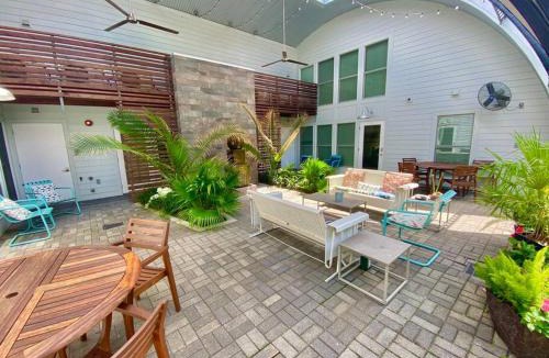 Bywater Apartment | Moon 101 - Full Moon Suite - 2BR 2 5 Bath + Living