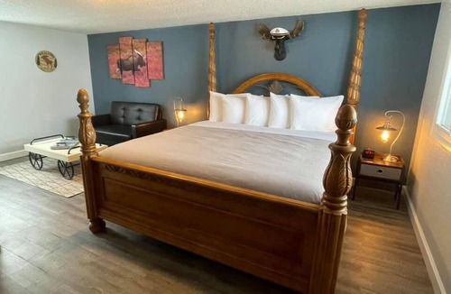 Garden Township Hotel | Moose Resort