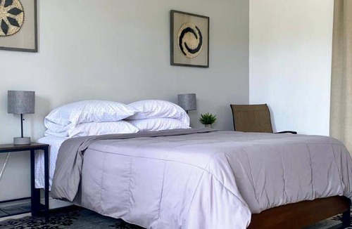 Rockledge House | Motel ∙ 3 guests