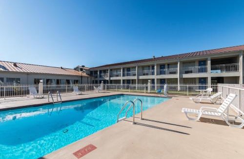 Stephenville Hotel | Motel 6-Stephenville, TX