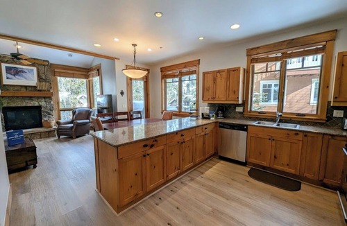 Keystone House | Mountain getaway with free shuttle and hot tub