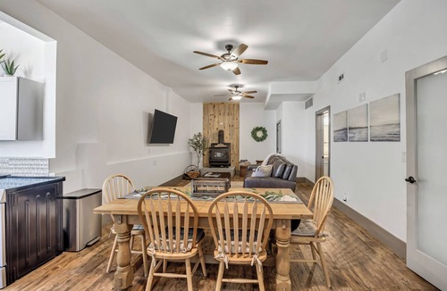 Bountiful House | Mountain View Retreat: 2 BR/2 BA Spacious & Cozy!