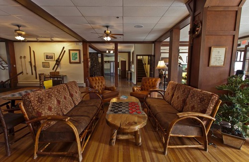 Estes Park Apartment | Mountainside Studio North on Prospect Mtn w/WiFi & Resort Pool