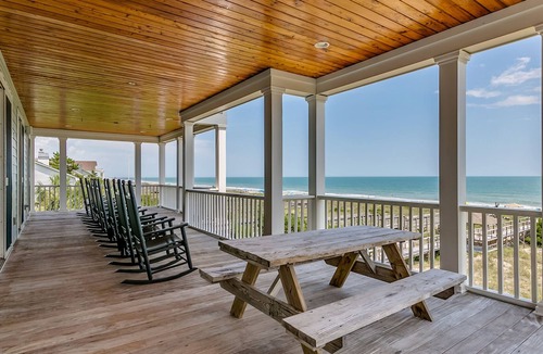 North Litchfield Beach Condo | Mr Bugs Summer House by Peace Vacations