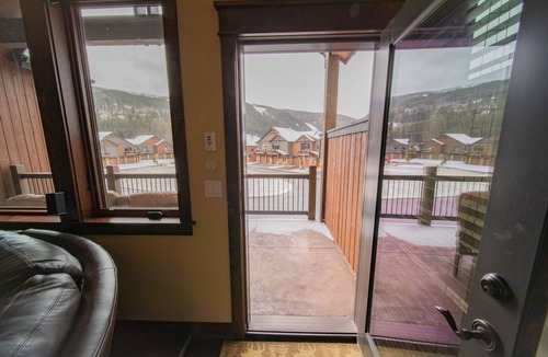 River Run House | Mtn Views, Private Hot Tub, Walk to Slopes