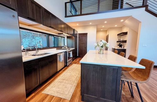 Placerville House | Multi Family Mountain Retreat 30 min to Slopes!