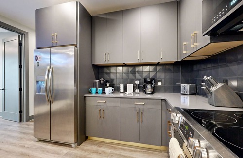 Rolling Mill Hill Condo | Muse | South Downtown Music City condo with balcony, gym & central A/C