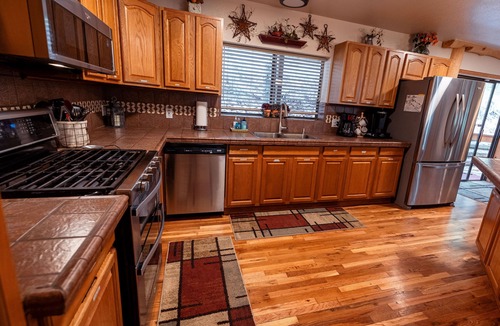 Cloudcroft Ski Chalet | Mystic Forest Lodge, w/Superb Vistas & Media Room!