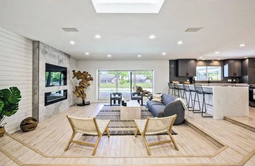 Pine Woods House | Naples Lake House, Views! 5bd, Privacy