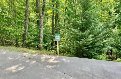 Morganton Villa | Nature is Calling Cabin