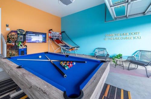 Commerce City House | Near Airport, 3BR, Stock Tank Pool, Mini-Golf, Game Rm