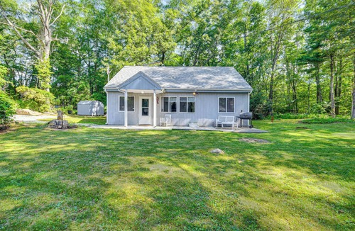 East Greenwich Cottage | Near Golf & Beaches: East Greenwich Cottage!