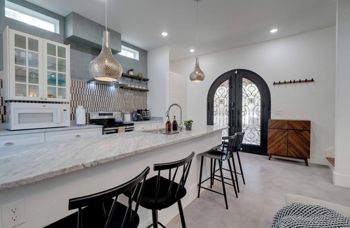 Comanche Trail Estates House | Near Lake Travis & Marina: Modern Austin Getaway!