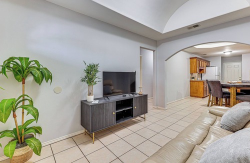 Palmhurst Apartment | Near UTRGV & State Park: Cozy Mission Unit