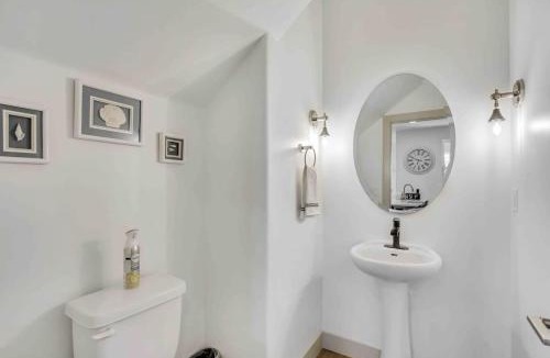 Santa Clara House | New 3 BR Townhome -Private Patio Heated Pool-31