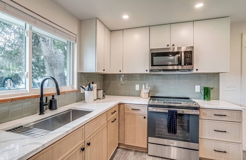 South Westminster House | New! Active Retreat- Peloton, Rowing & Yoga Space