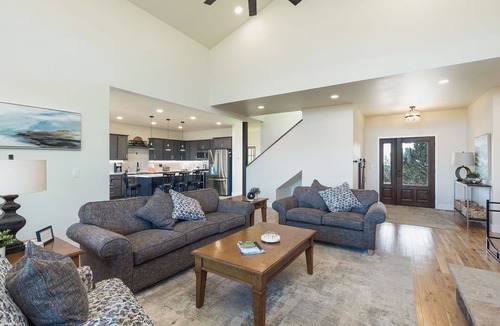 Durango House | New Custom Home on 35 Acres - Amazing Mtn Views -15 Min to DGO - AC/Hot Tub