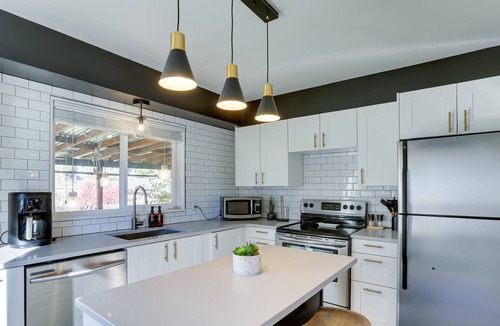 Englewood House | NEW! Englewood Getaway < 10 Mi to Downtown Denver!