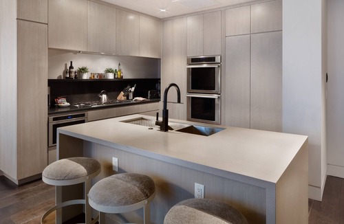 Empire Pass Condo | NEW Gorgeous Luxury Ski-in/Out Deer Valley. Pool, Gym, Ski Valet.