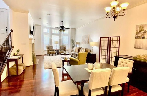 North Overton House | New Listing by SuperHost! Walk to Texas Tech!