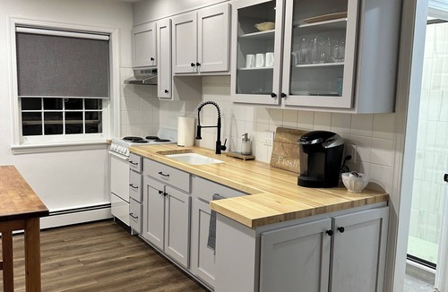 Ephrata Apartment | New! Lux 1BR APT at Square in Downtown Ephrata with WiFi, Mini Splits