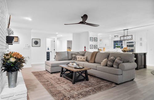 Hot Springs Village House | New LUX Lakefront: HotTub + Games + FirePit + Dock