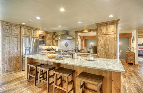 Pagosa Springs House | New Luxury Listing! Beautiful 4 Bedroom Home, PLUS Guest House on 20 Acres, Spectacular Mtn Views