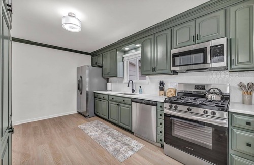 Berea House | NEW! Modern Retreat Near CLE Game Room & Renovated
