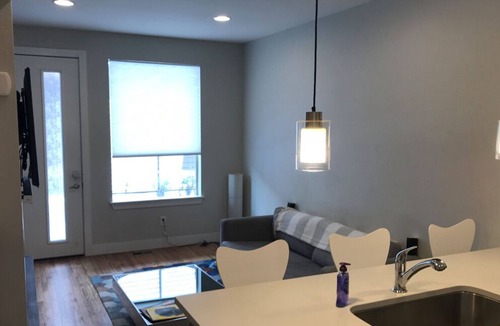 Sun Valley House | New Modern Town Home with Amazing View Located in Jefferson Park Neighborhood